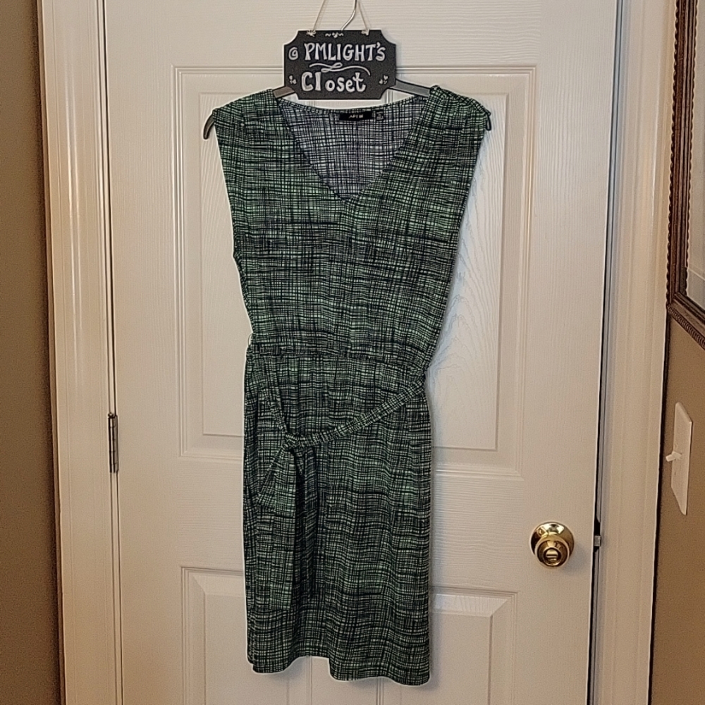 Apt. 9 Mini Dress Petite Large Green Black Sleeveless Fabric Belt